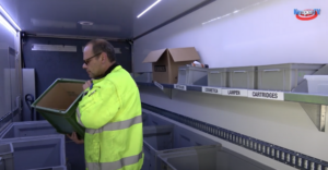 De binnenzijde van een mobiel scheidingsstation, container